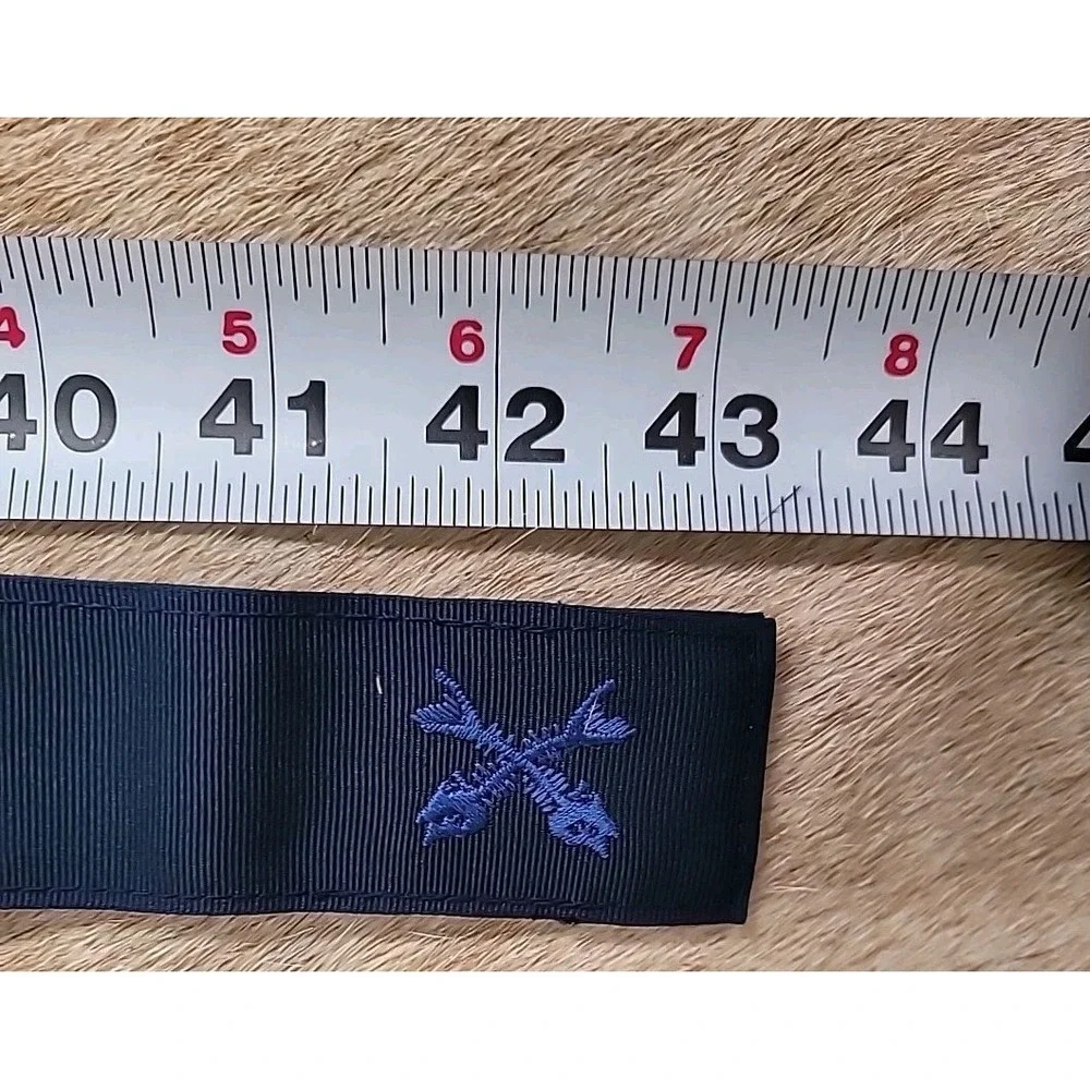 Vineyard Vines Men's Size M Belt Navy Blue Fish Bone Skeleton D-Ring Ribbon